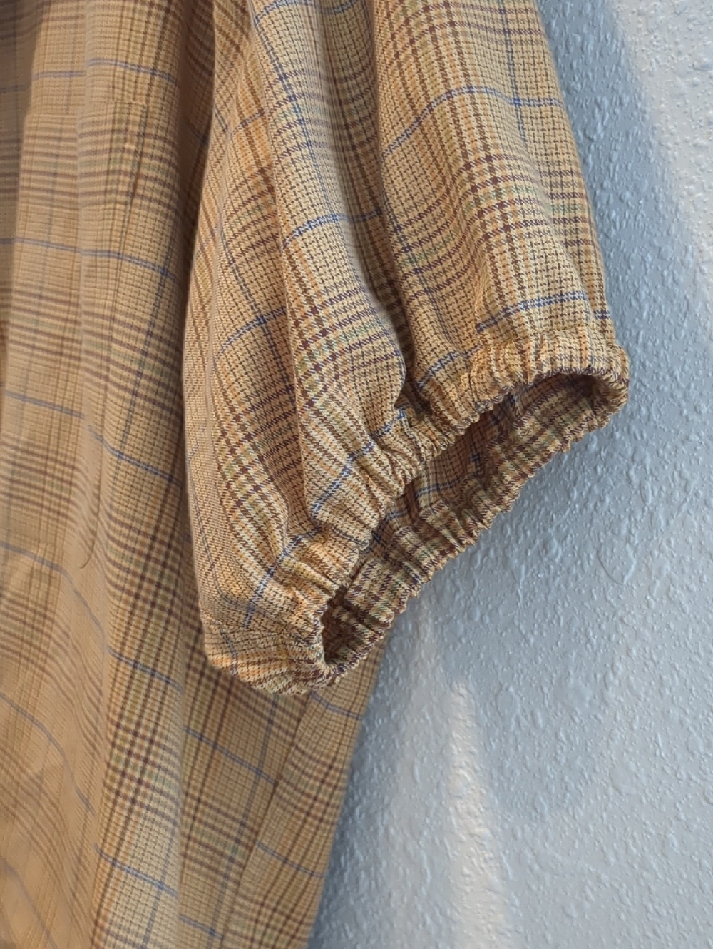 Viral Reworked Ruffled Collar Burberry - Picture 3 of 6